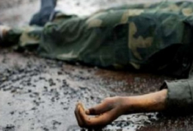  Ermordung und Selbstmord unter den armenischen Streitkräften : mehr als 200 Tote